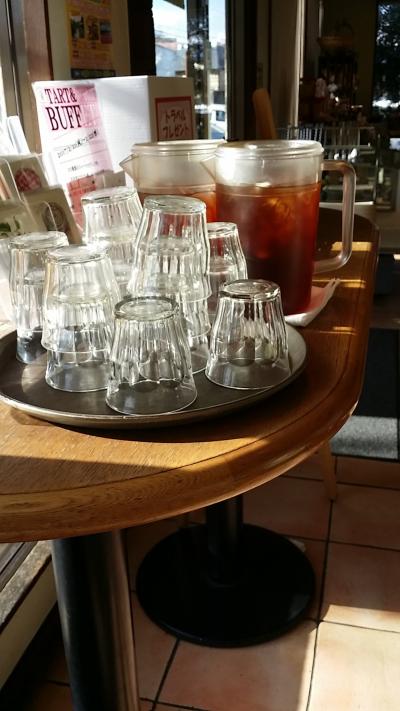 平日昼間も混雑！食べ放題パンが絶品