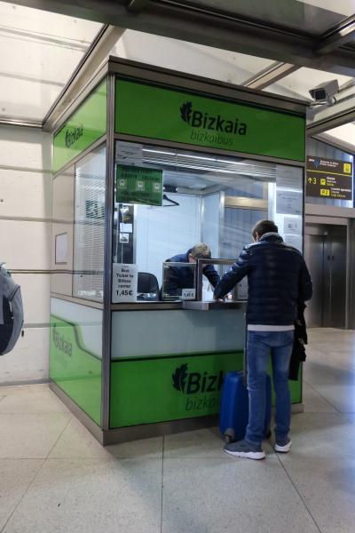 空港（Bilbao-Loiu /Sondica)から市内までの足となる空港バス