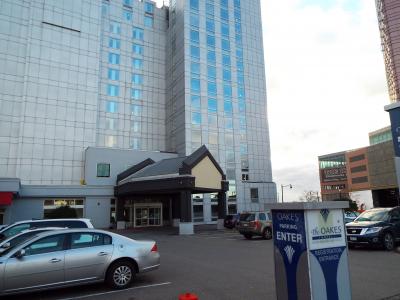 ナイアガラ観光に最適な立地ジ オークス ホテル オーバールッキング ザ フォールズ