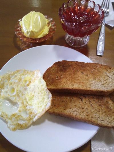 朝食サービス。作ってくれます