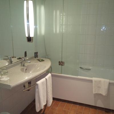 フェアトレードのソープやシャンプーが置かれてました。