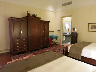 周囲の喧騒から離れた大人の空間