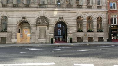 ホテルの入り口　フリートストリート側