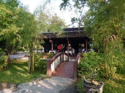 レストランは２つ　