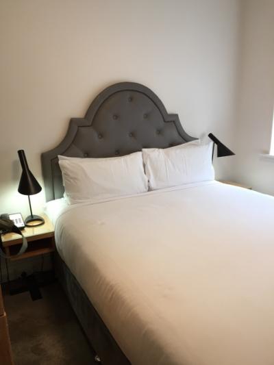 110号室　ベッドは柔らかめ