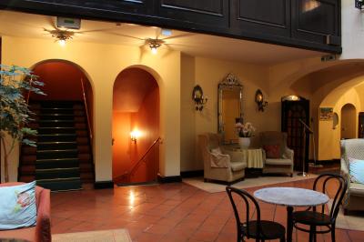 クラシカルな中庭