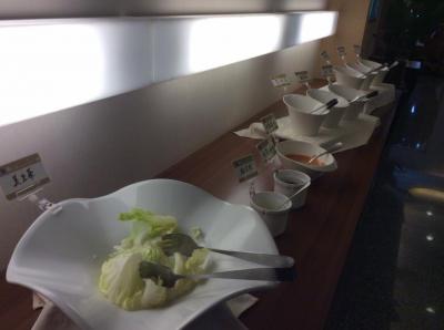 朝食で生野菜が食べられるのはありがたい。