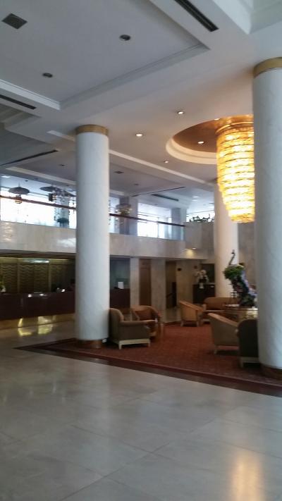 ロビーは広くて綺麗