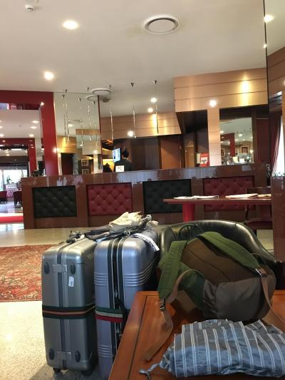 チェックアウト前のフロント