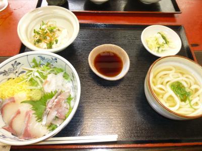 アンテナショップの2階で、おいし～いランチ