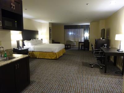 部屋広いし無料送迎バスあり