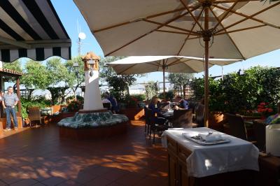 ４泊したので４回朝食を取った気持ちのいいルーフガーデン