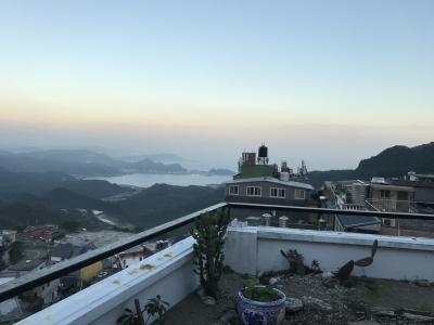 立地が良いホテル（民宿）です。　バルコニー付の部屋がオススメです。