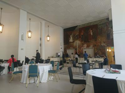 朝食のレストラン