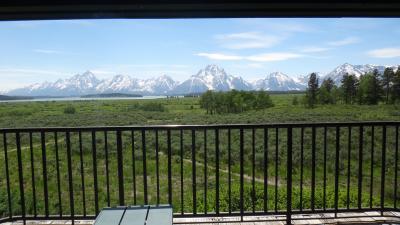 窓際からの景色です。地面がとても近く感じます