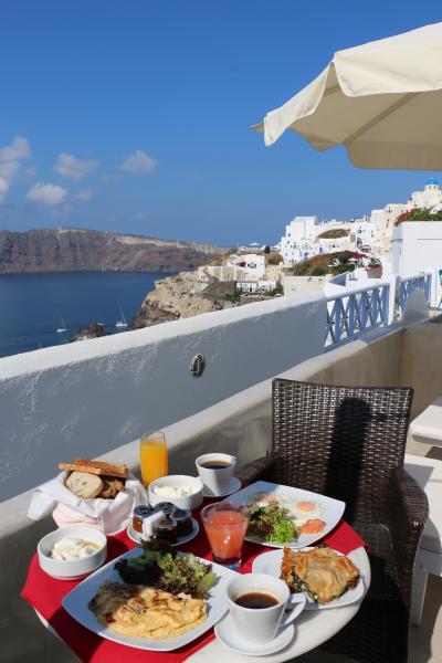 バルコニーでの朝食