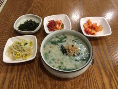 ちょっと贅沢なお粥を朝からトライ！