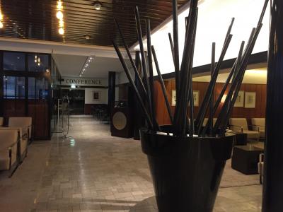 ロビーは広々です