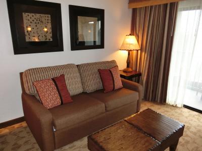 テレビを見るのに最適なソファー