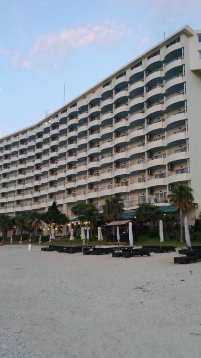 目の前がビーチ。清潔感があり快適に過ごせるホテル！