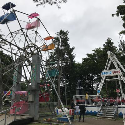 レトロな子ども向け遊園地