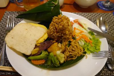 緑の葉っぱの塔にはナシゴレン