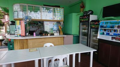 受付とレストラン