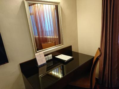 大抵のコンセントが仕えるアウトレットがついています