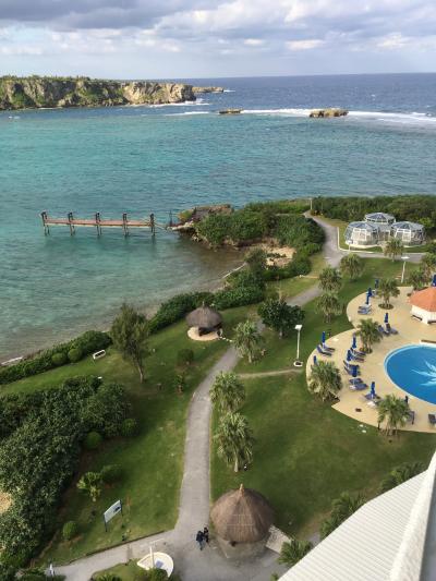 沖縄の海を一望