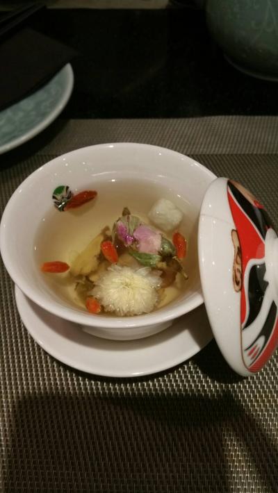 近隣のチャイナレストランにて。ノボテル周辺は飲食店が沢山！