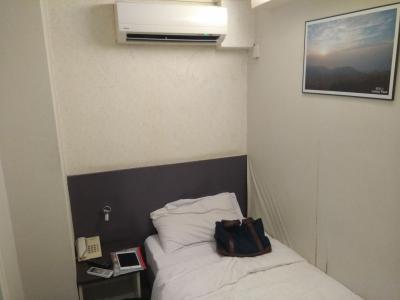 狭いですが汚くはない