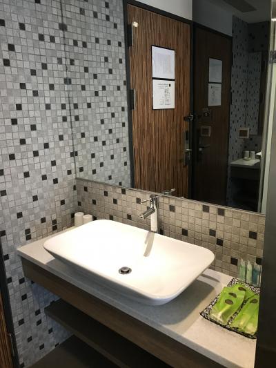 入口ドアからすぐが洗面所って斬新