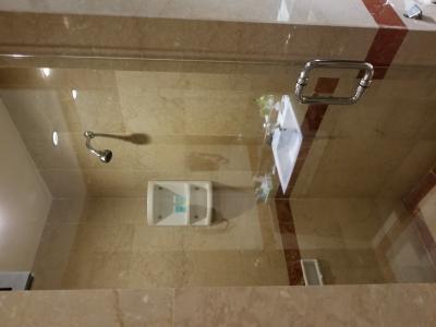 シャワーブースもあります。