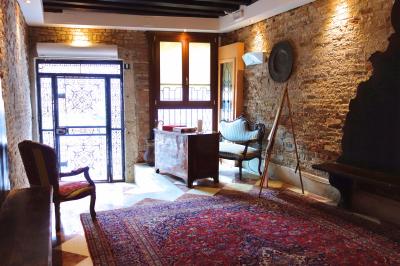 ホテルの入り口付近