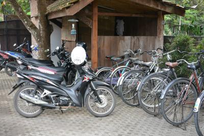 バイクとチャリのレンタルあり