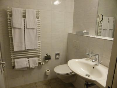 トイレ、洗面台