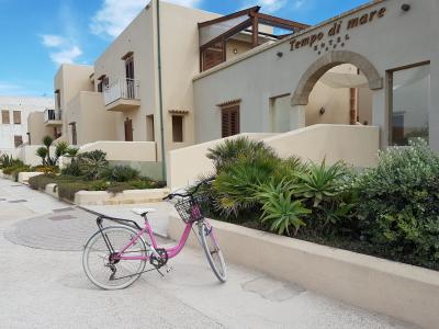 海のすぐそばのかわいい感じのホテルです