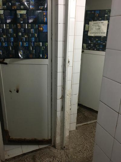 トイレとシャワーのある一角