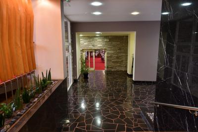 朝食会場は地下にあります