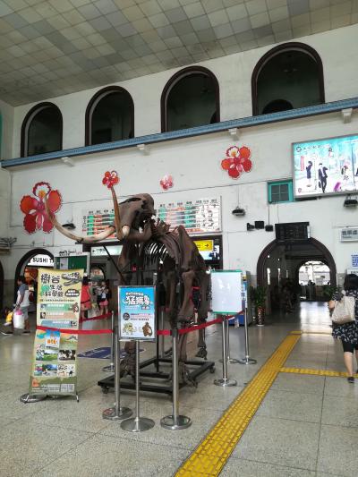 レトロな駅舎の台鉄台南駅