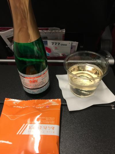 エコノミーでもスパークリング