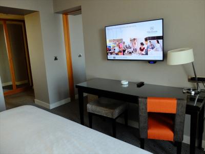 同じく寝室部分。寝心地のいいベッドでした。