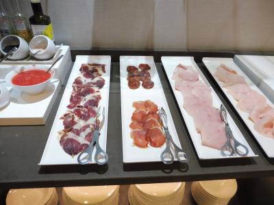 生ハムも食べ放題です