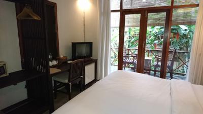 バルコニーからの羨望はイマイチな部屋でした…