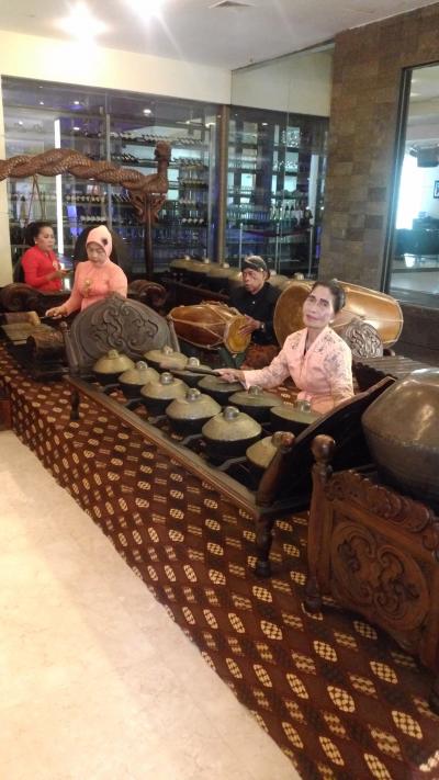 民族音楽の演奏