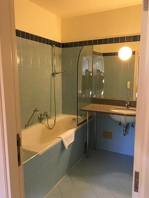 ゆったりとしたバスルーム