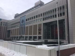 平日でも盛況の大丸松坂屋、グルメエリアも充実の駅ビル