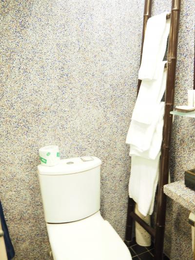 トイレとお風呂かあります。