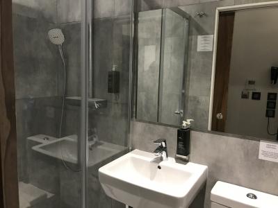 シャワースペースも広め