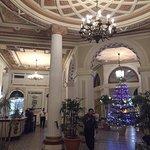 重厚なスペイン統治時代のホテル。約築100年とか。